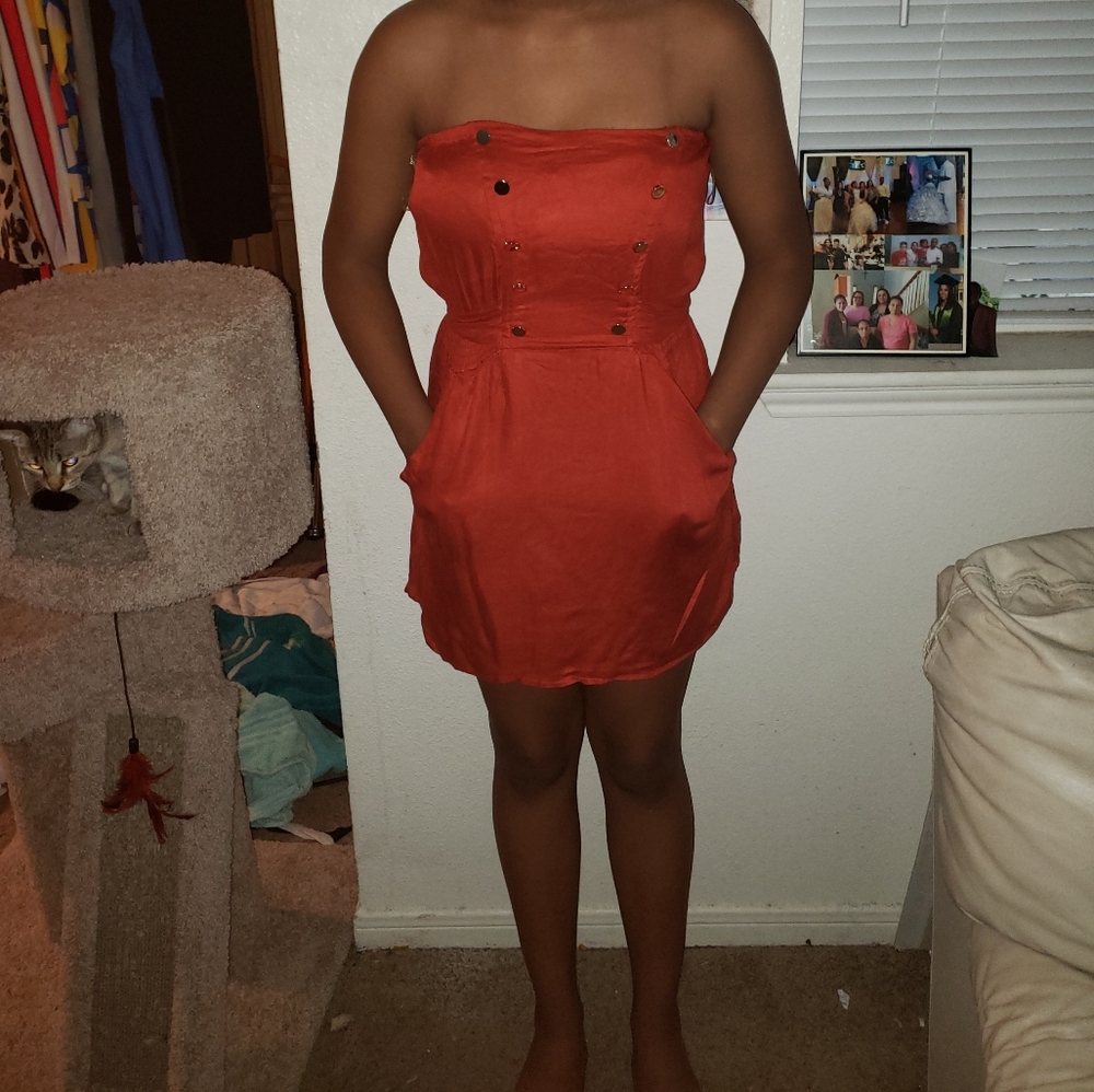 Strapless top with pockets obo